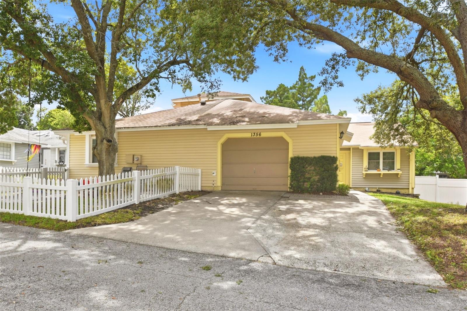 WESTLAKE MANOR UNIT 2B - Residential