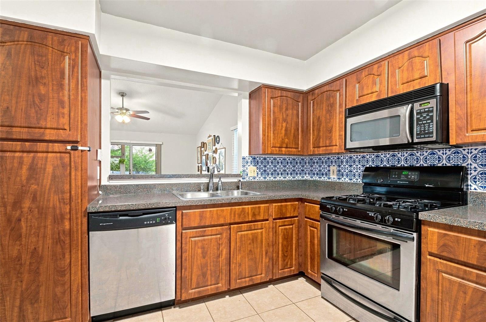 WESTLAKE MANOR UNIT 2B - Residential