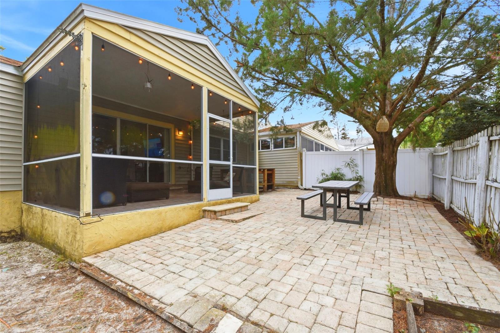 WESTLAKE MANOR UNIT 2B - Residential