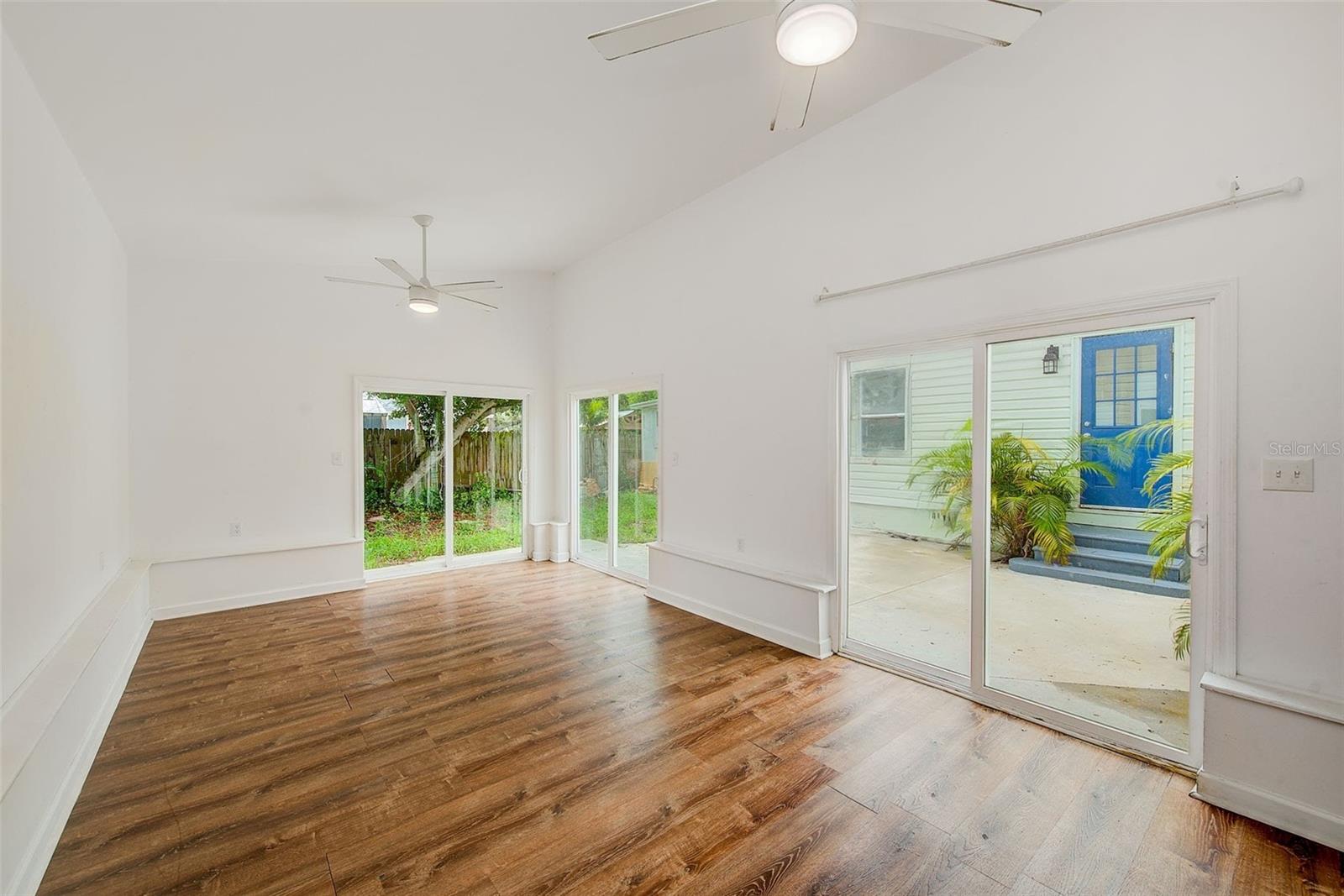 SUNSET POINT 2ND ADD - Residential