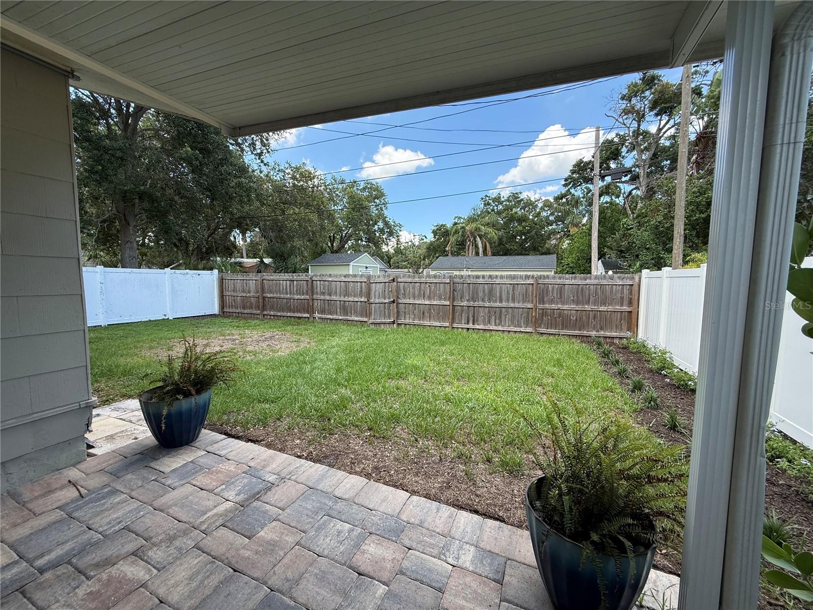 ROUSE MANOR - Residential Lease