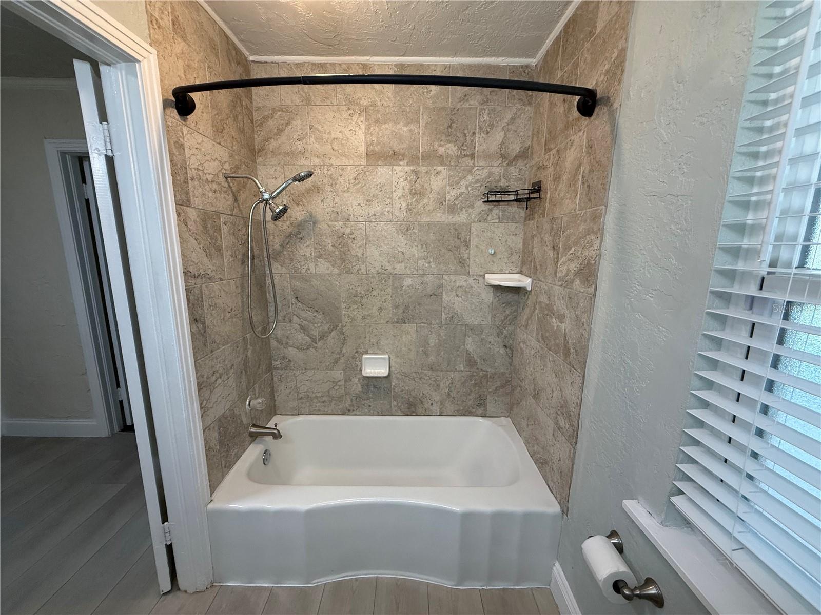 ROUSE MANOR - Residential Lease