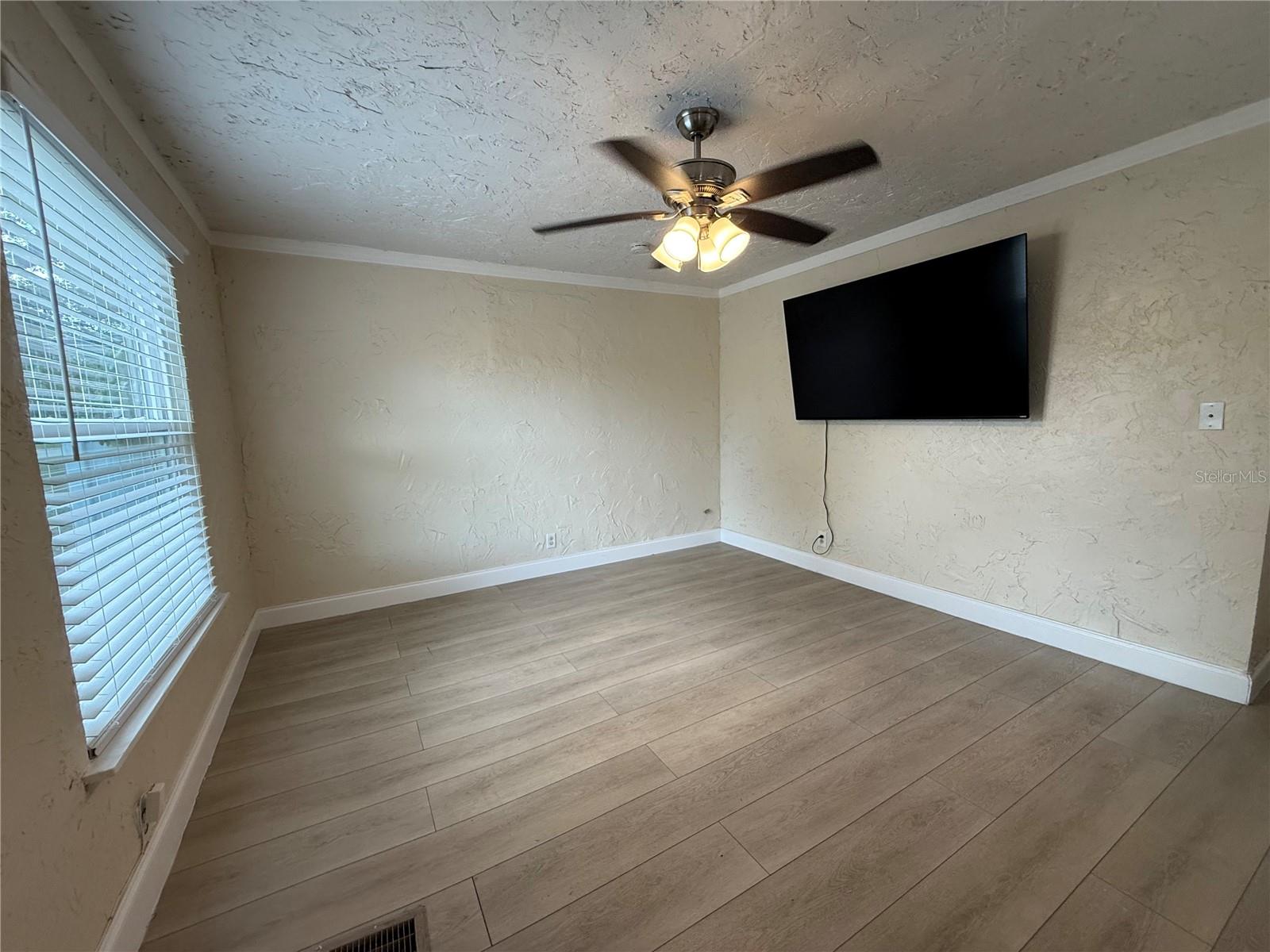 ROUSE MANOR - Residential Lease