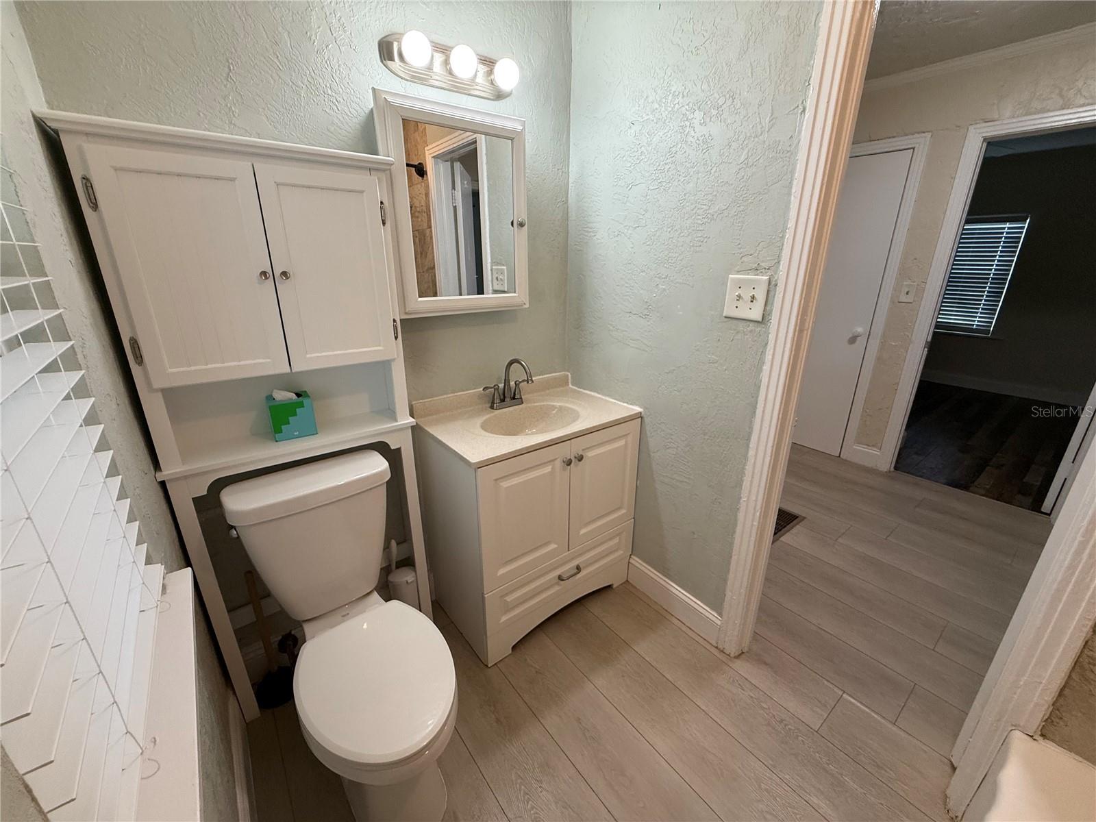 ROUSE MANOR - Residential Lease