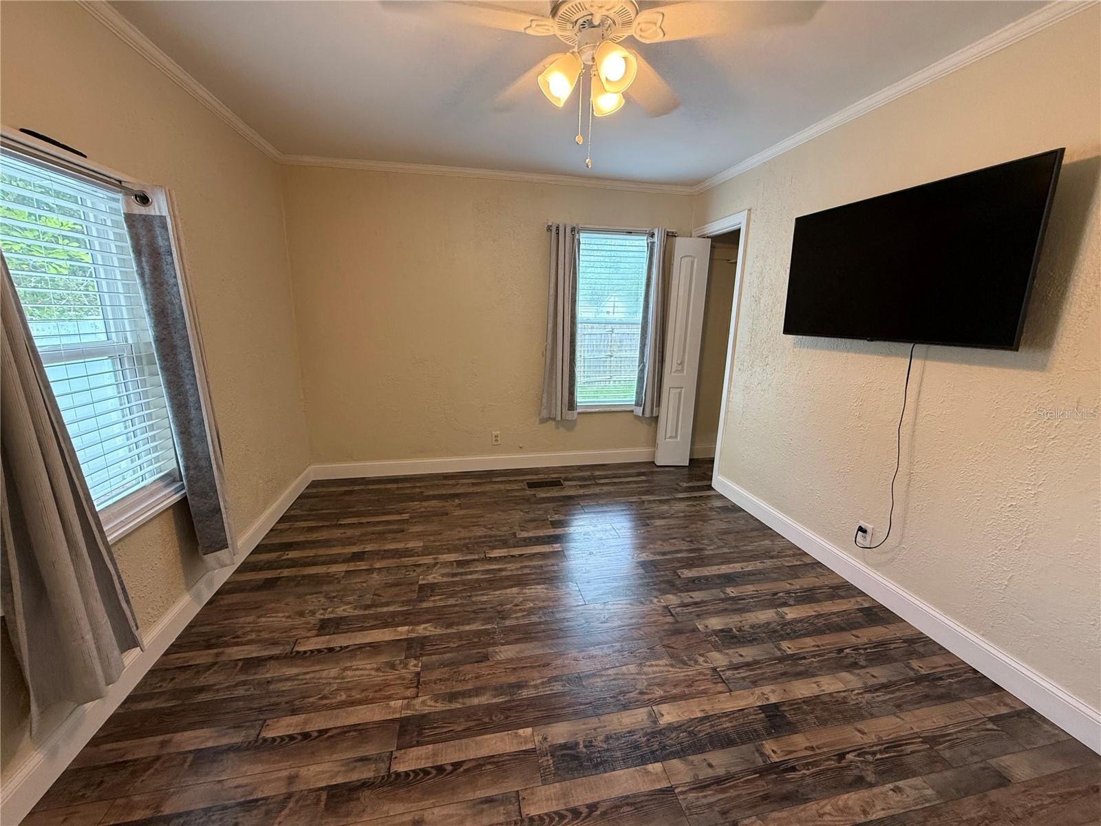 ROUSE MANOR - Residential Lease