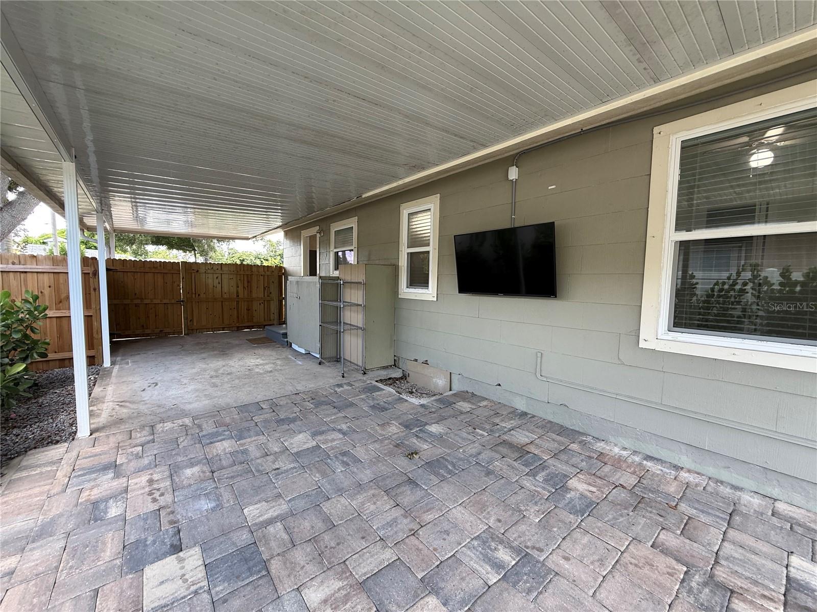 ROUSE MANOR - Residential Lease