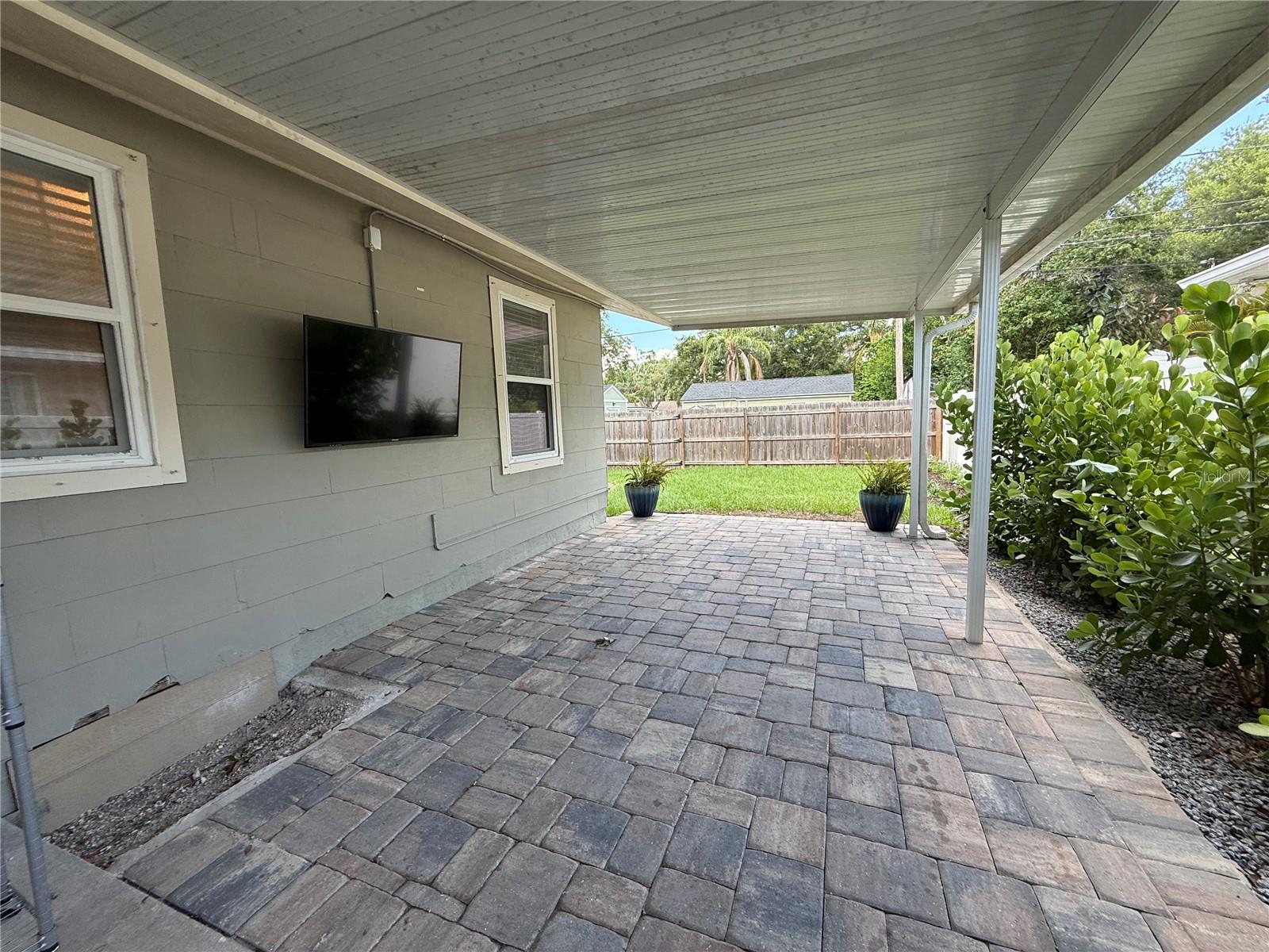 ROUSE MANOR - Residential Lease