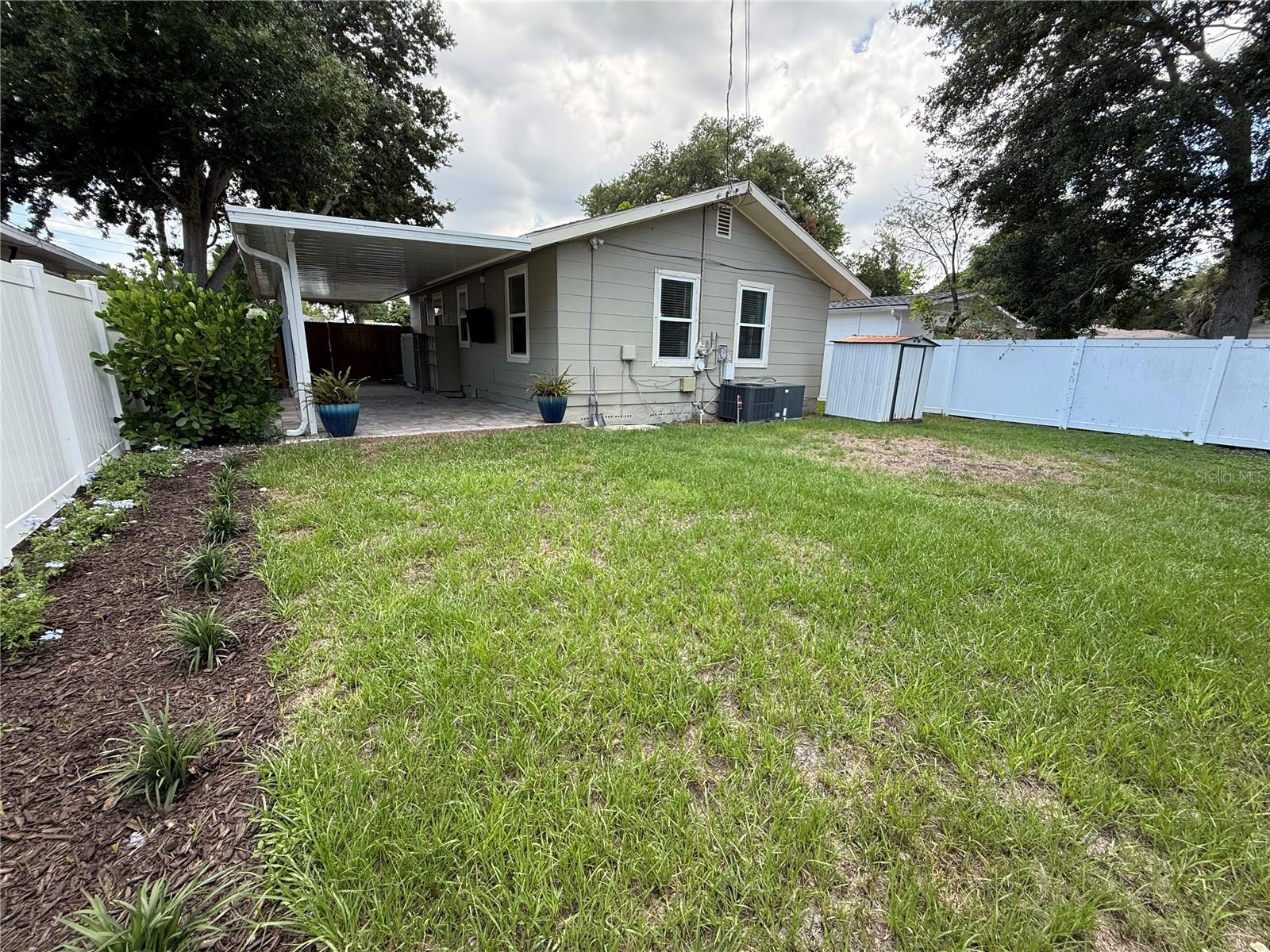 ROUSE MANOR - Residential Lease