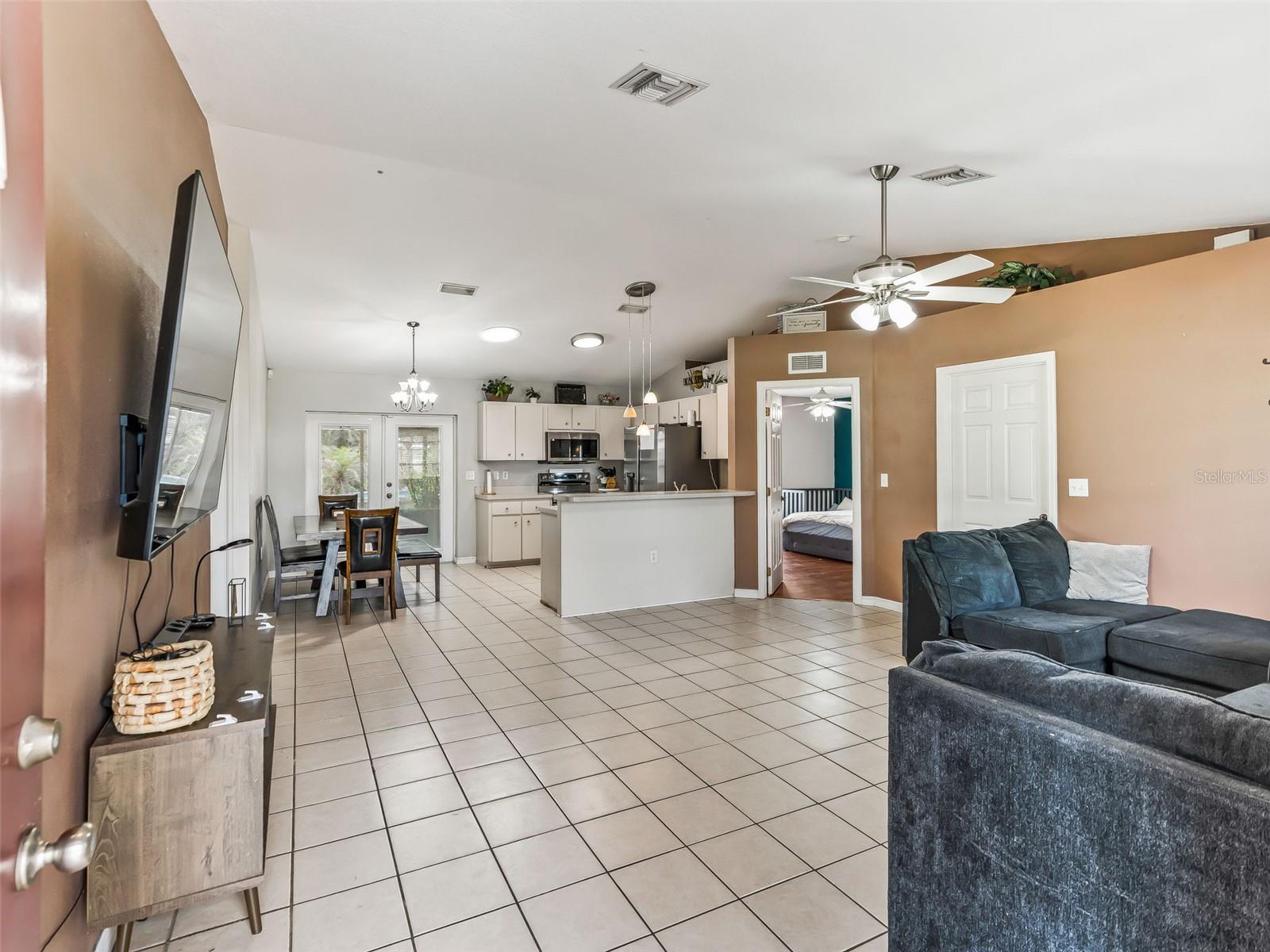 TRACYS POINT 3RD ADD - Residential