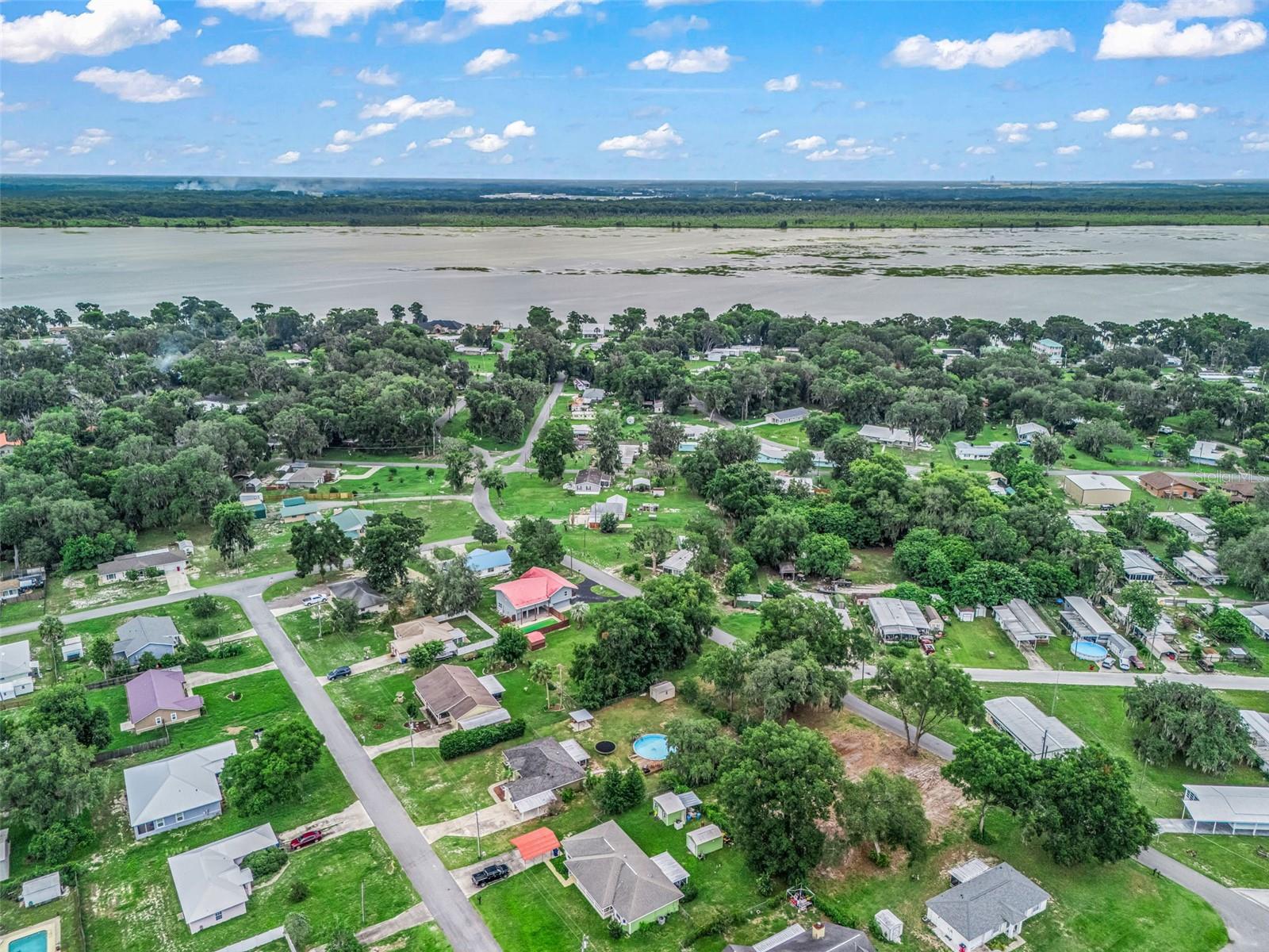 TRACYS POINT 3RD ADD - Residential