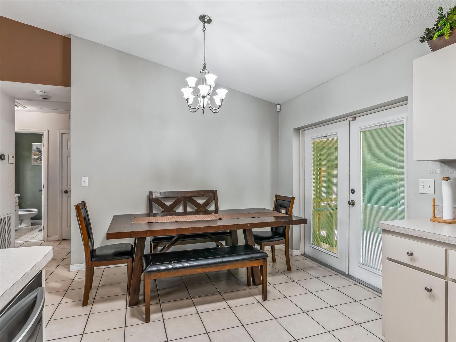 TRACYS POINT 3RD ADD - Residential