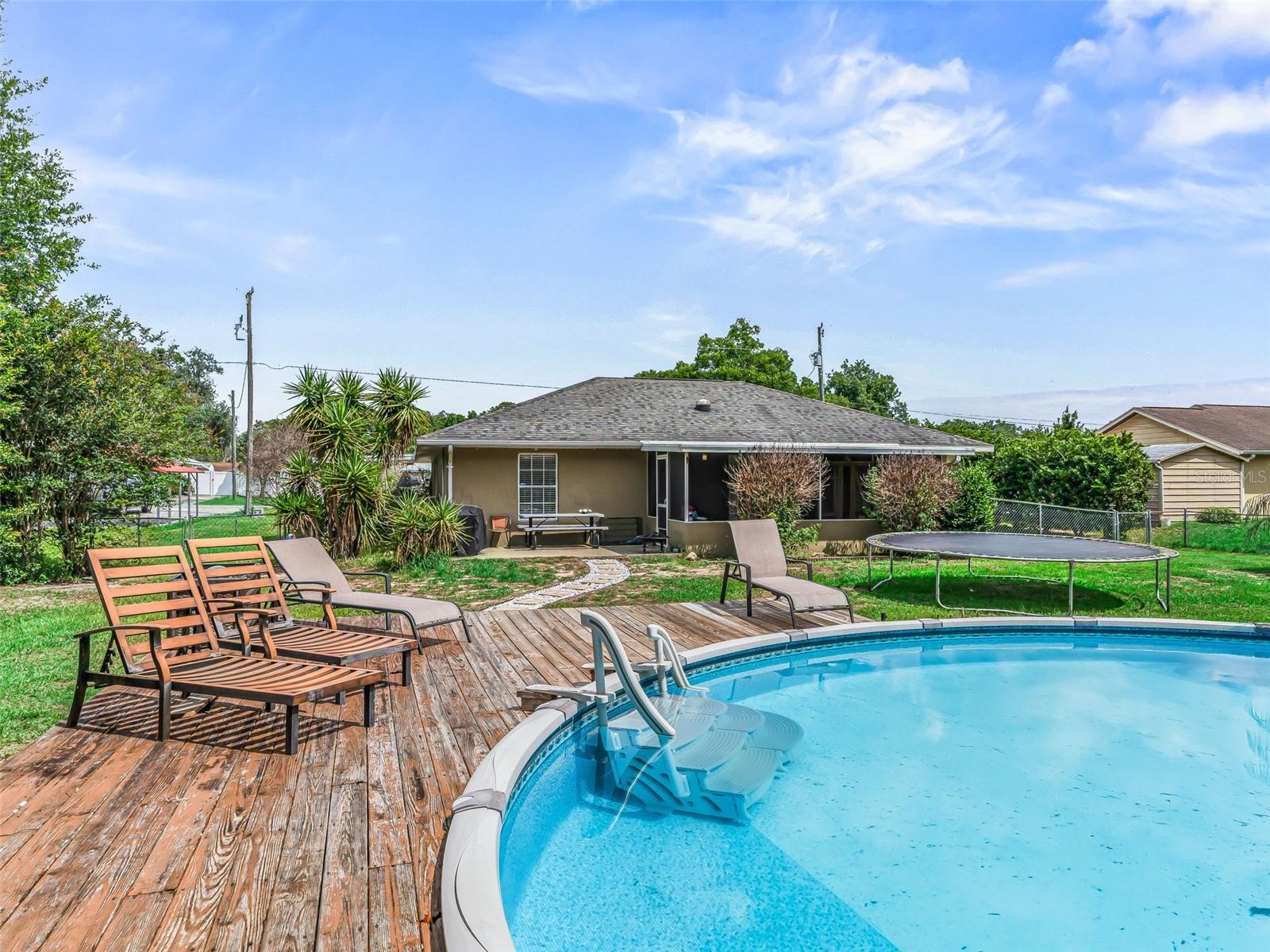 TRACYS POINT 3RD ADD - Residential