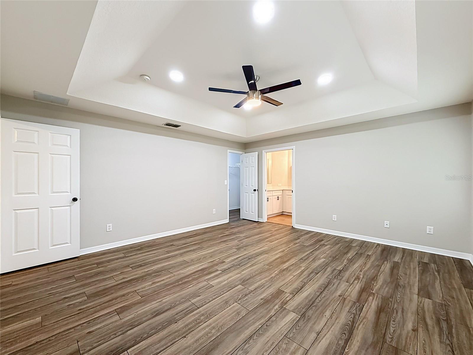 HARDWOOD TRLS - Residential
