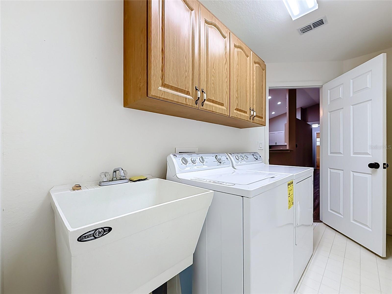 HARDWOOD TRLS - Residential