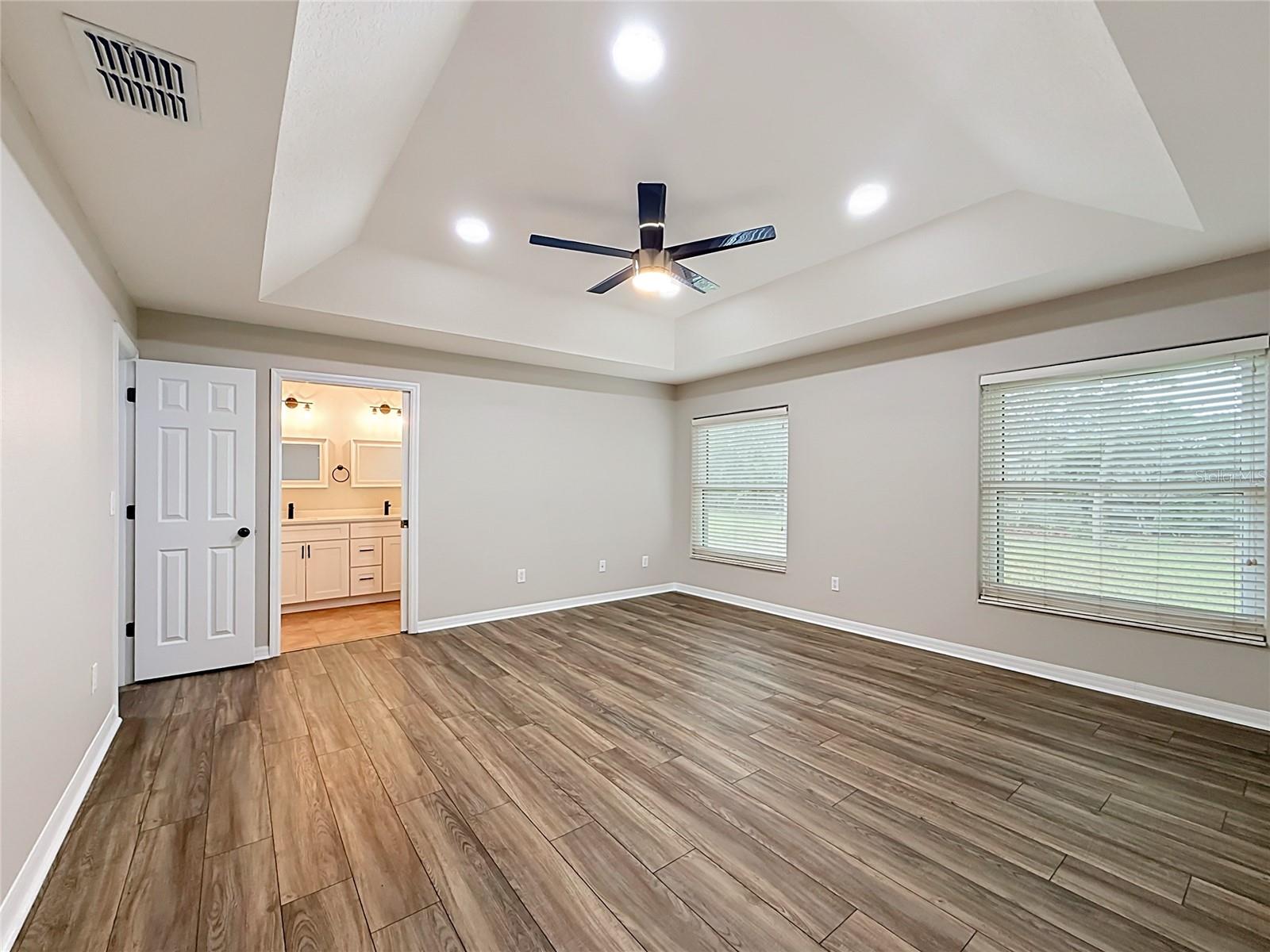HARDWOOD TRLS - Residential