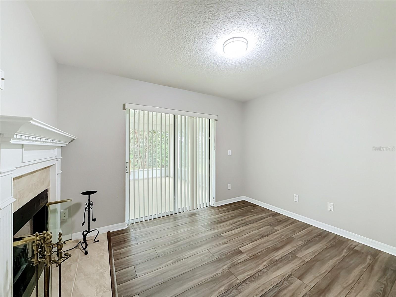 HARDWOOD TRLS - Residential