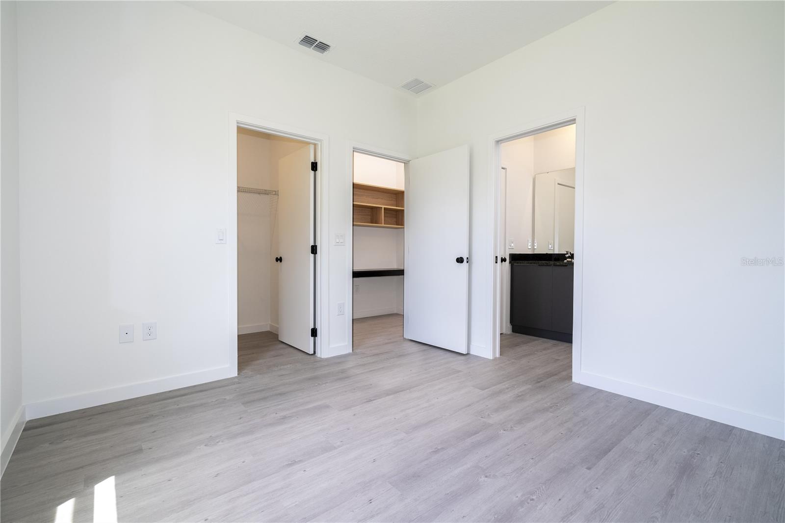 THE HUB AT WESTSIDE - Residential