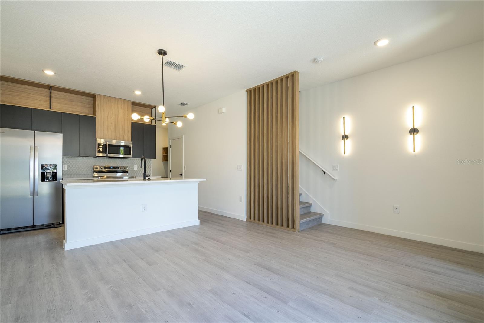 THE HUB AT WESTSIDE - Residential