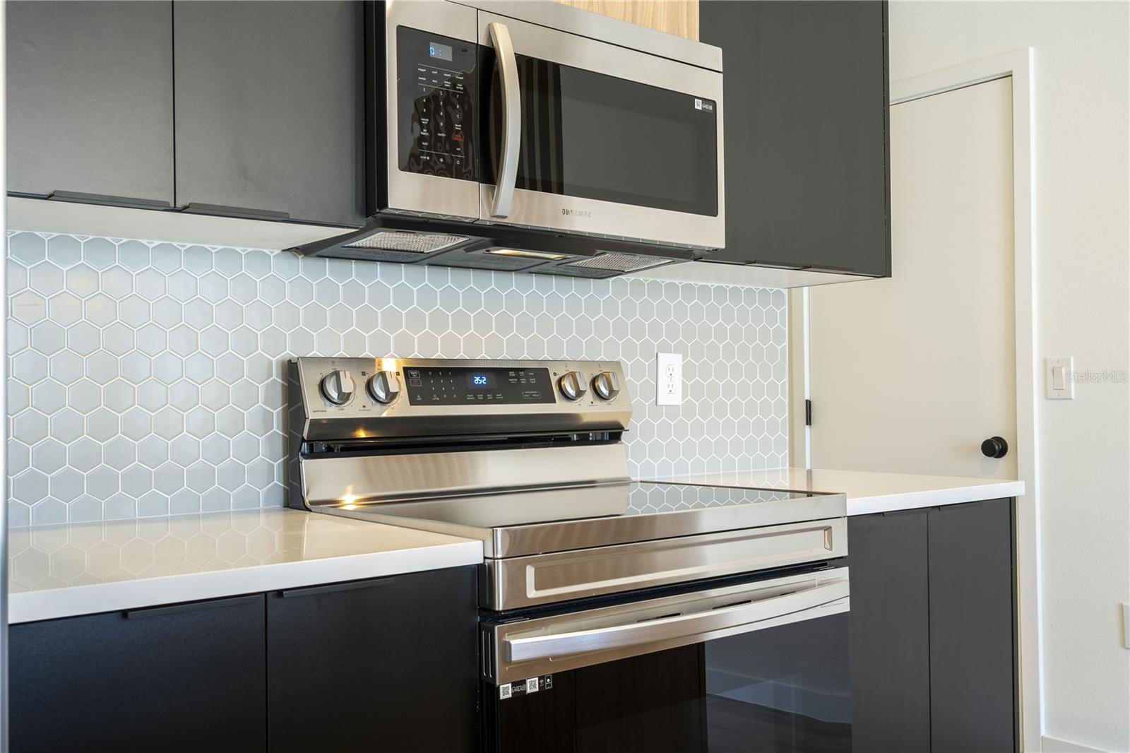 THE HUB AT WESTSIDE - Residential