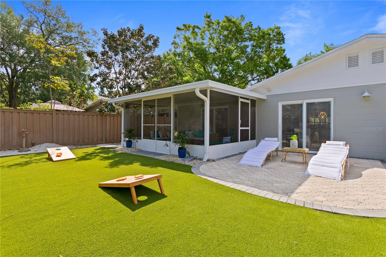 HENDERSON BEACH - Residential