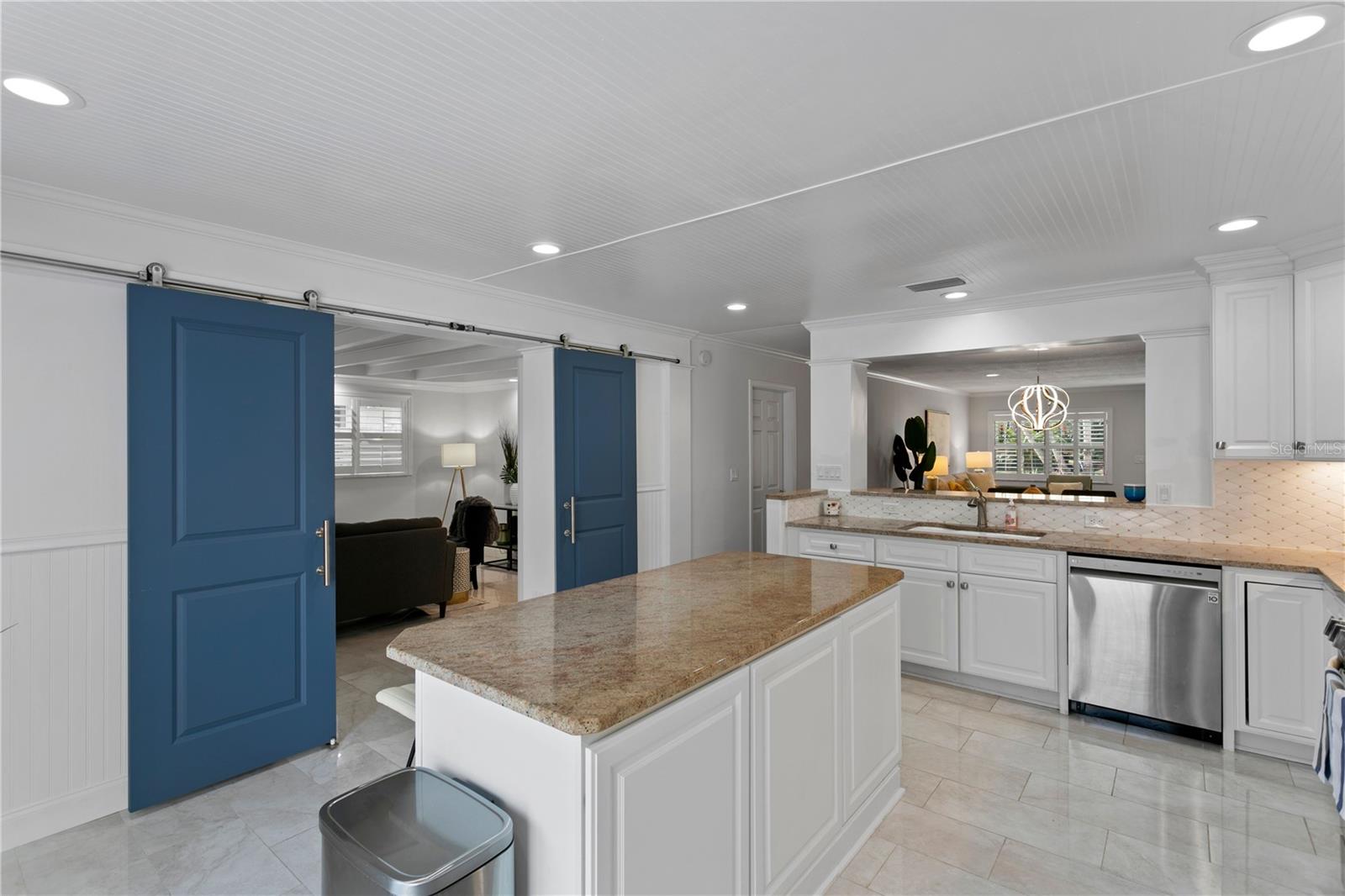 HENDERSON BEACH - Residential