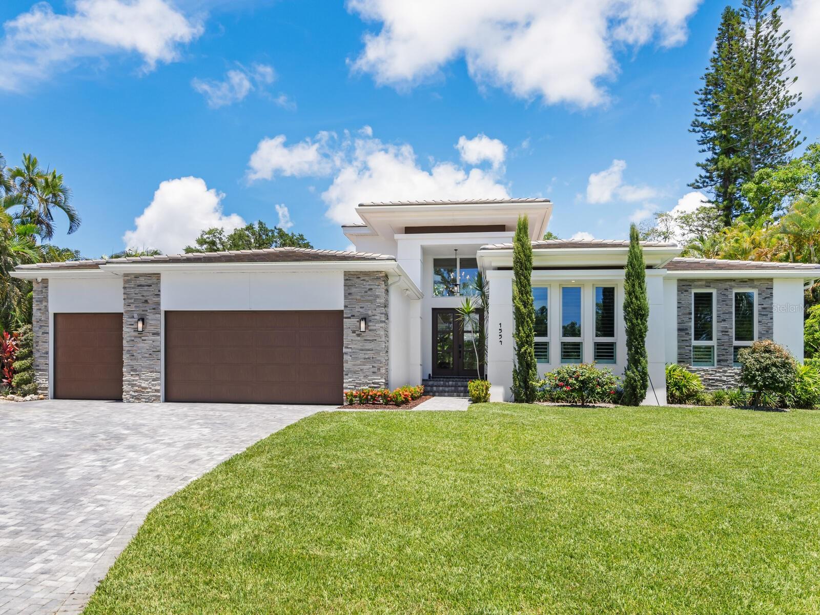 KENTWOOD ESTATES - Residential