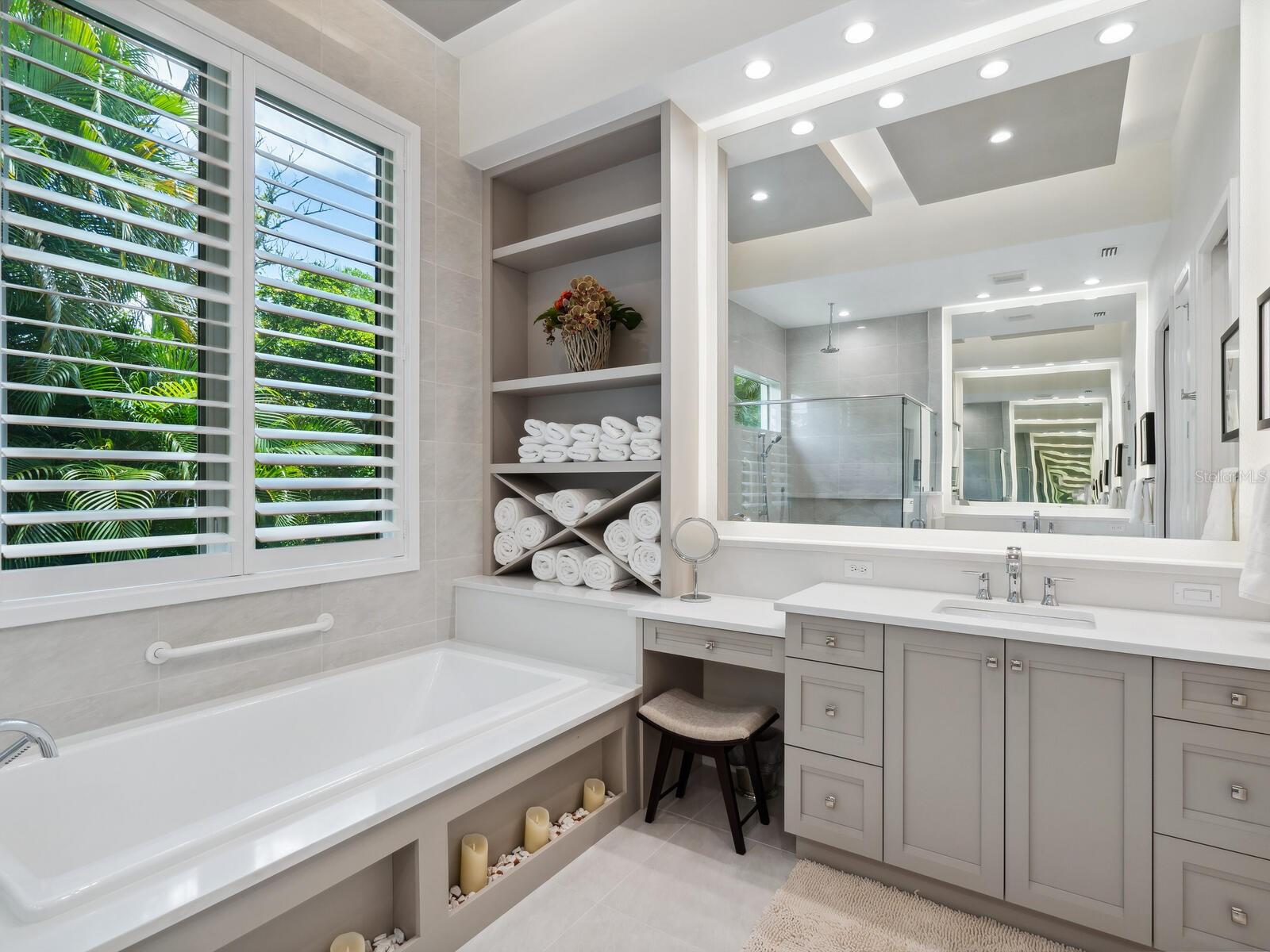 KENTWOOD ESTATES - Residential