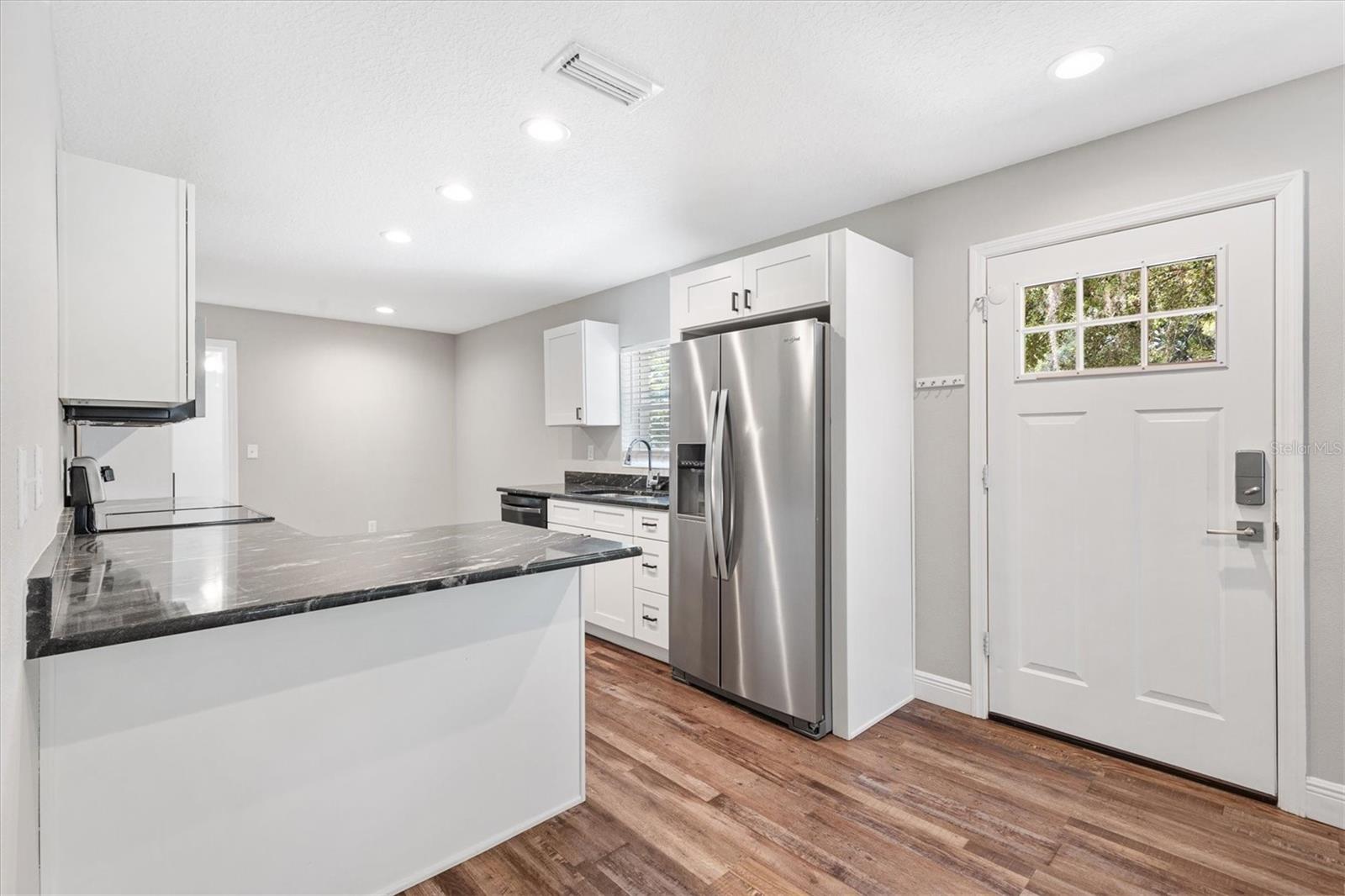 SUNNY DELL - Residential