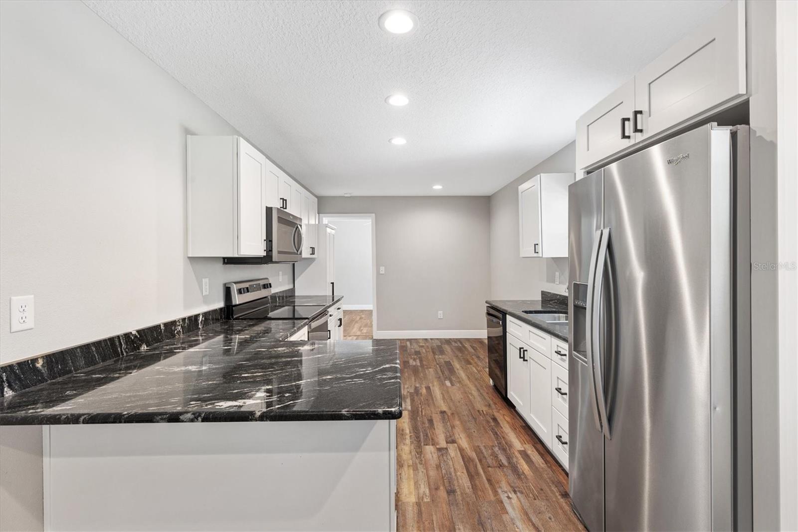 SUNNY DELL - Residential
