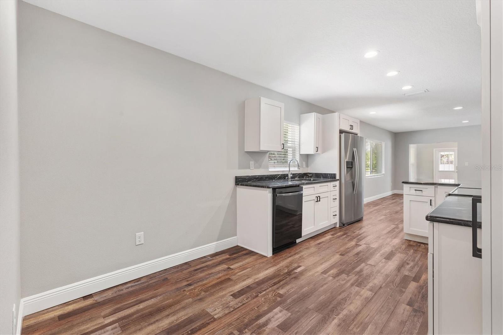 SUNNY DELL - Residential