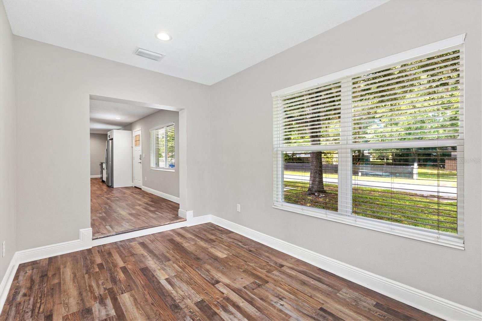 SUNNY DELL - Residential