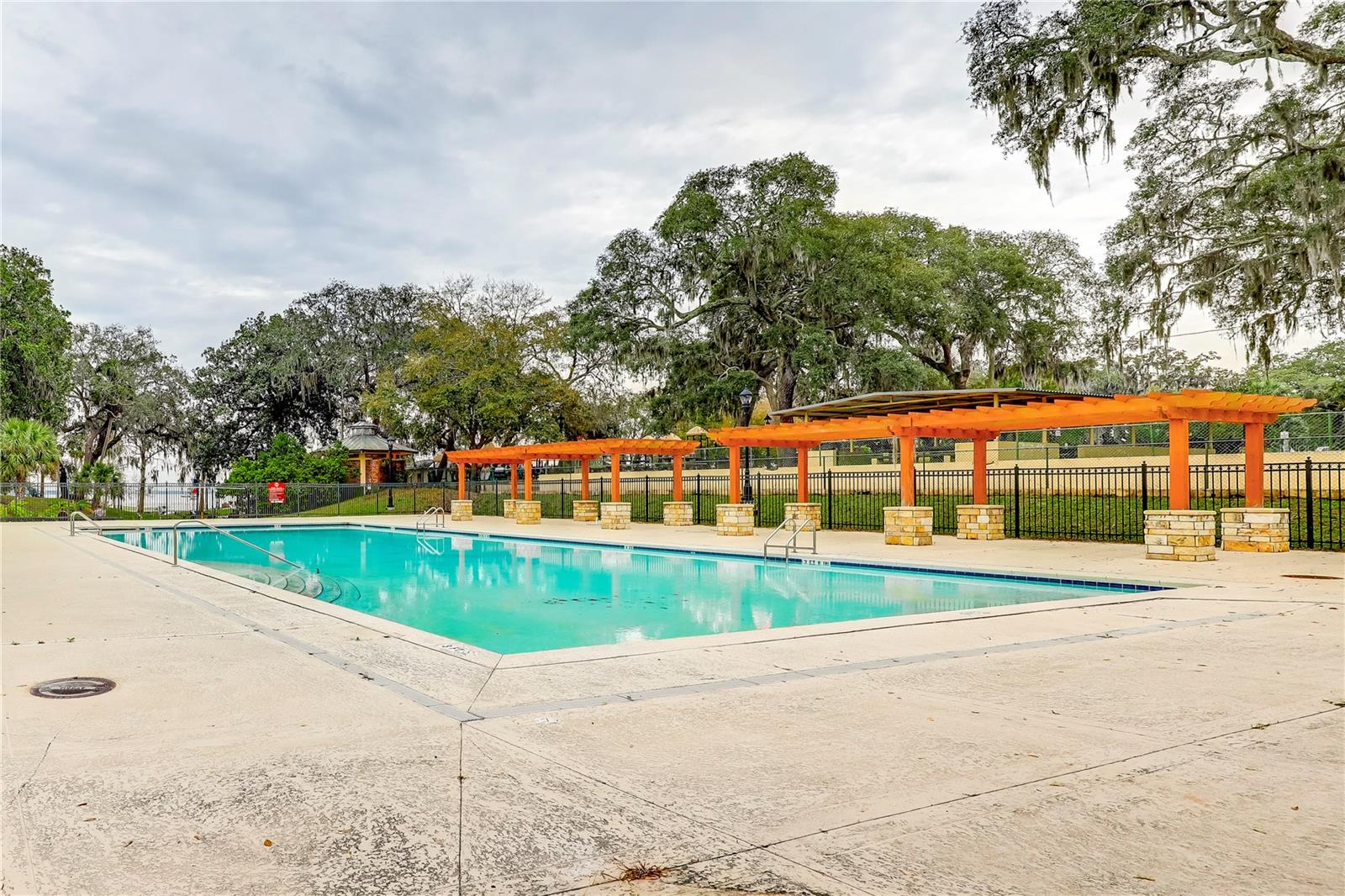MAGNOLIA POINT GOLF - Residential