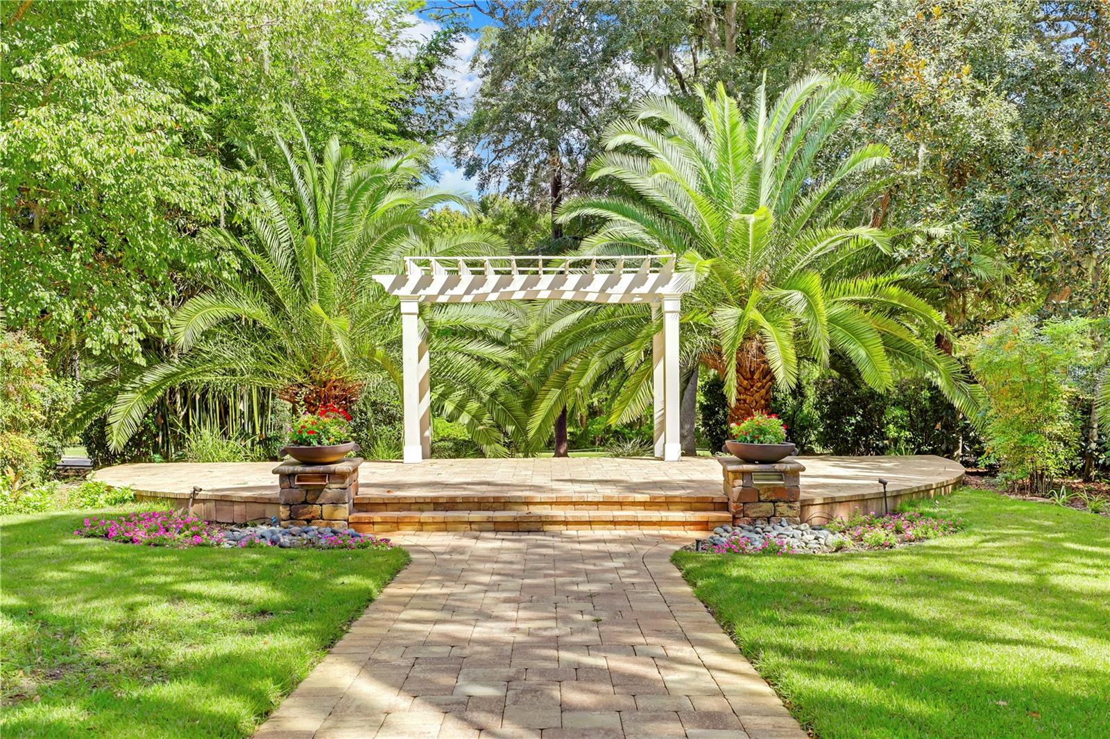 MAGNOLIA POINT GOLF - Residential