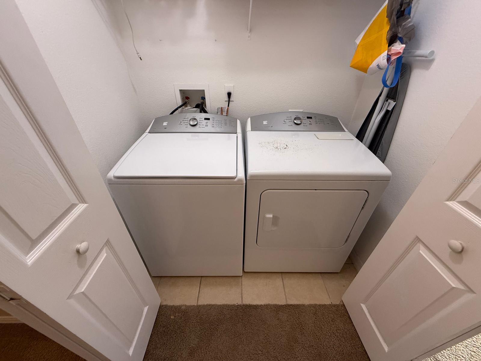 HAWTHORNE GLEN TWNHMS - Residential Lease