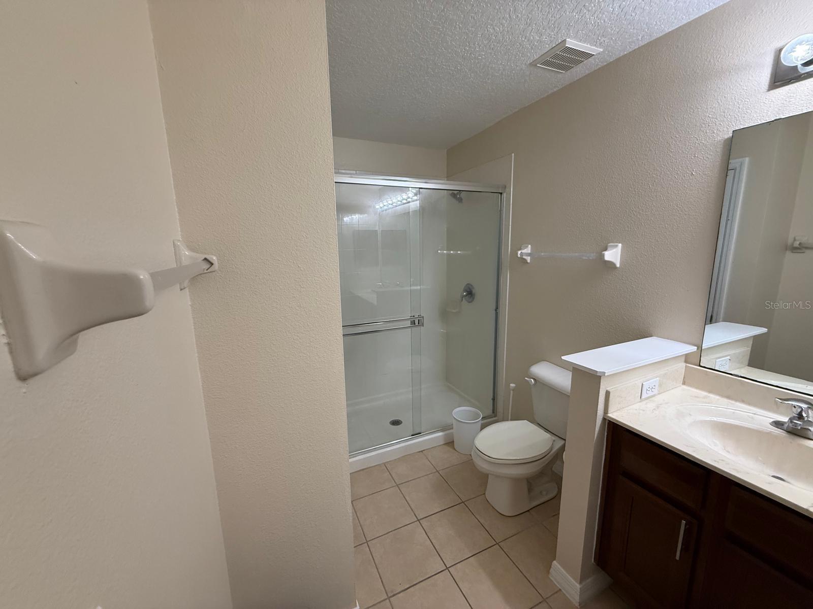 HAWTHORNE GLEN TWNHMS - Residential Lease