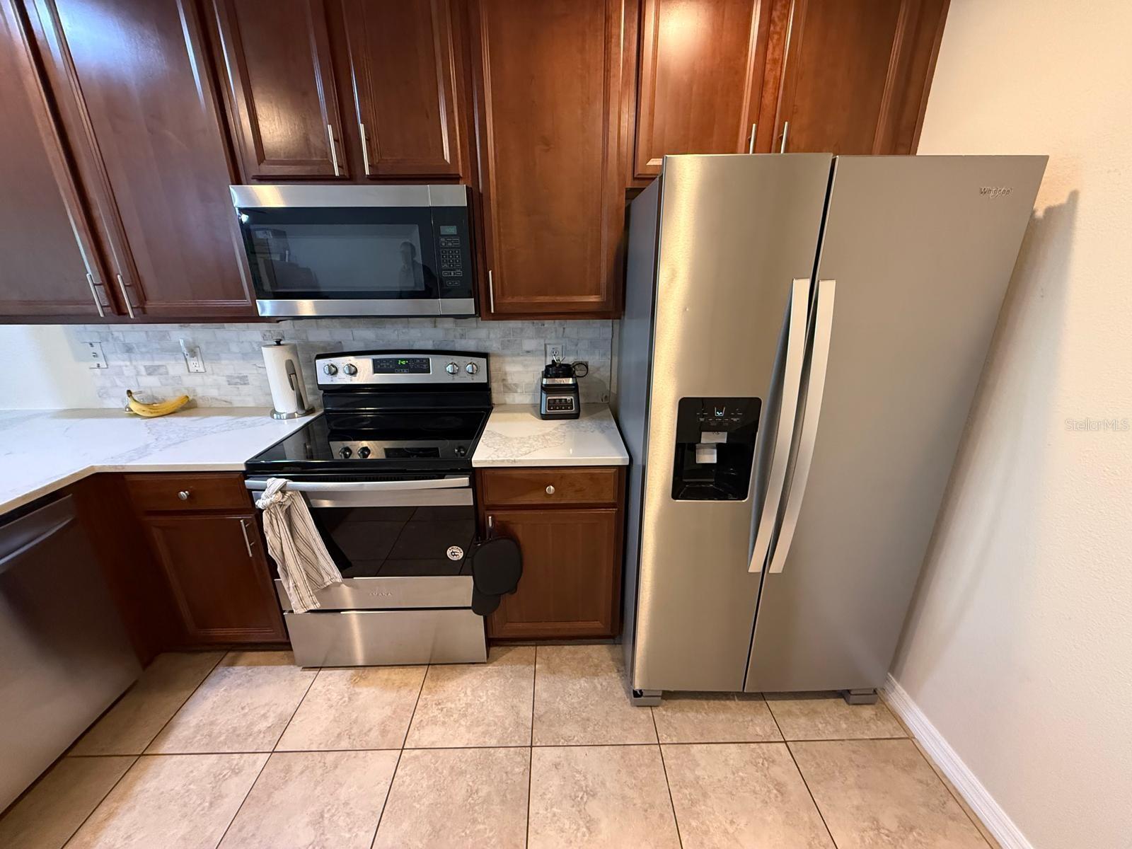 HAWTHORNE GLEN TWNHMS - Residential Lease