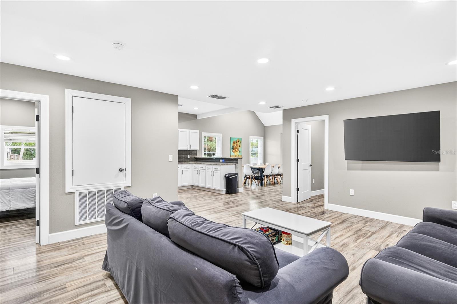 OVERSTREET CRATE - Residential