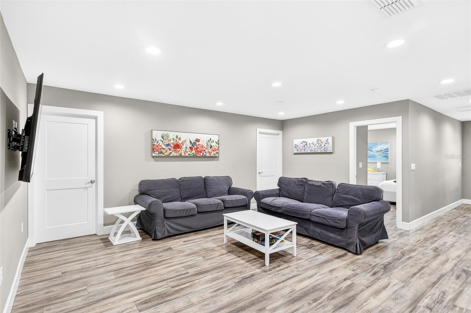 OVERSTREET CRATE - Residential