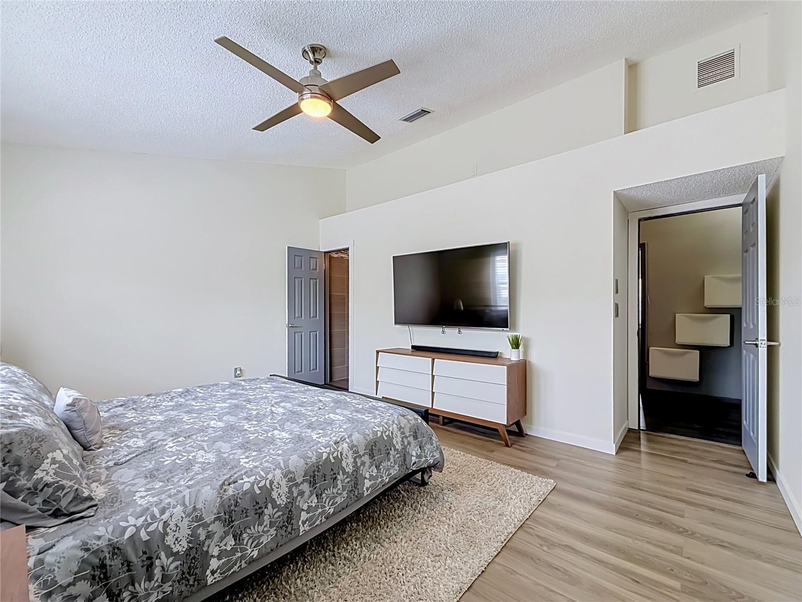EASTWOOD SHORES 5 - Residential