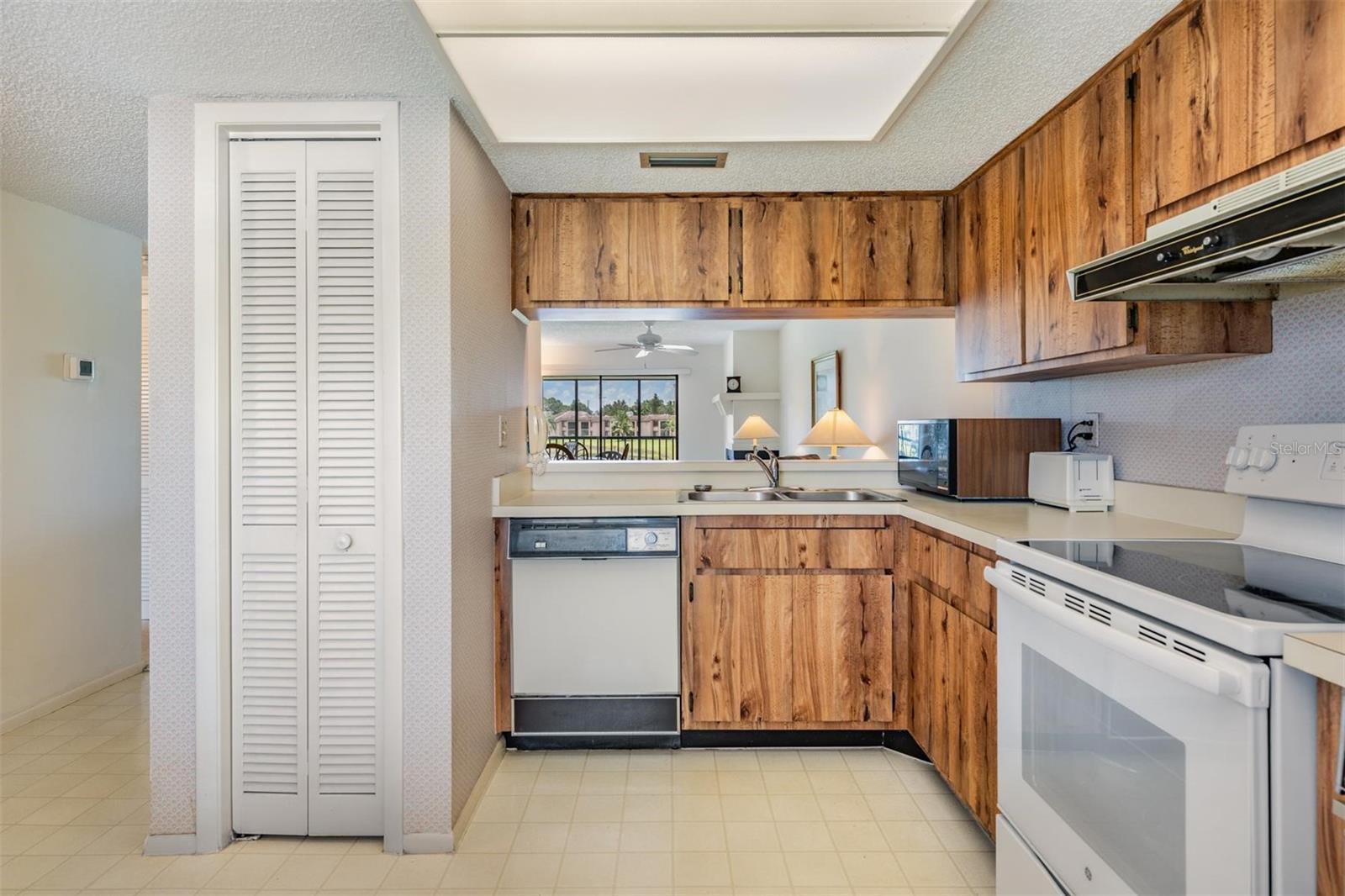 EAST LAKE WOODLANDS CONDO - Residential