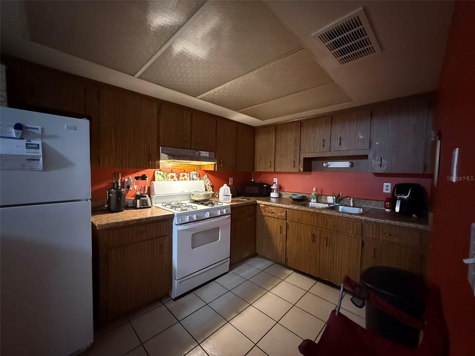 WINTER LAKE MANOR - Residential Income
