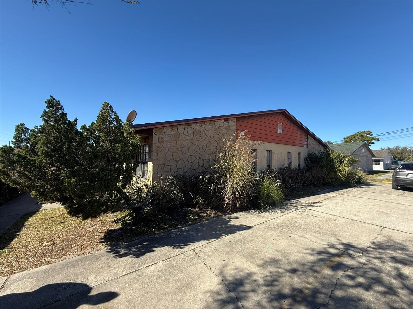 WINTER LAKE MANOR - Residential Income
