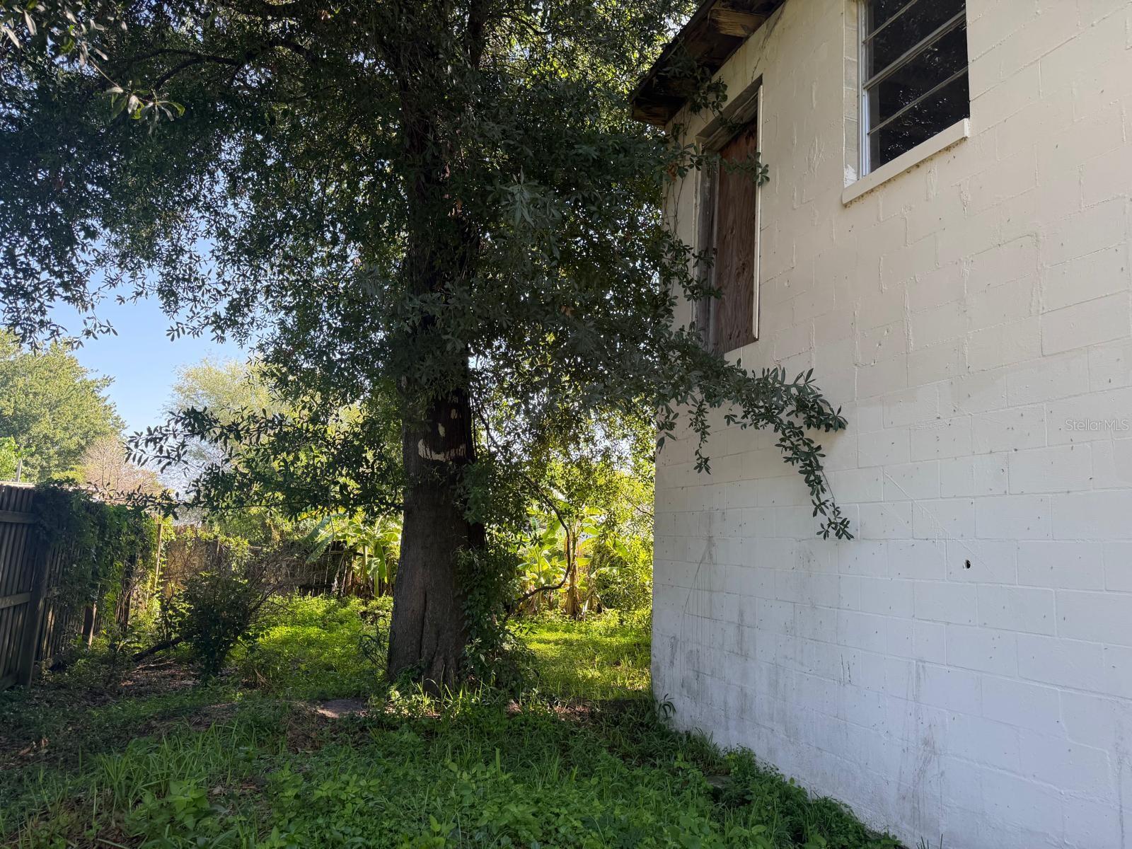 TROPICAL PARK UNIT 2 - Residential
