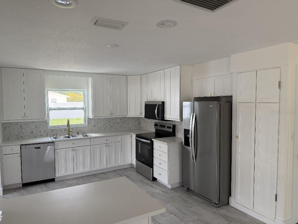 KELLY JOHN A SCARBROUGH SUB - Residential