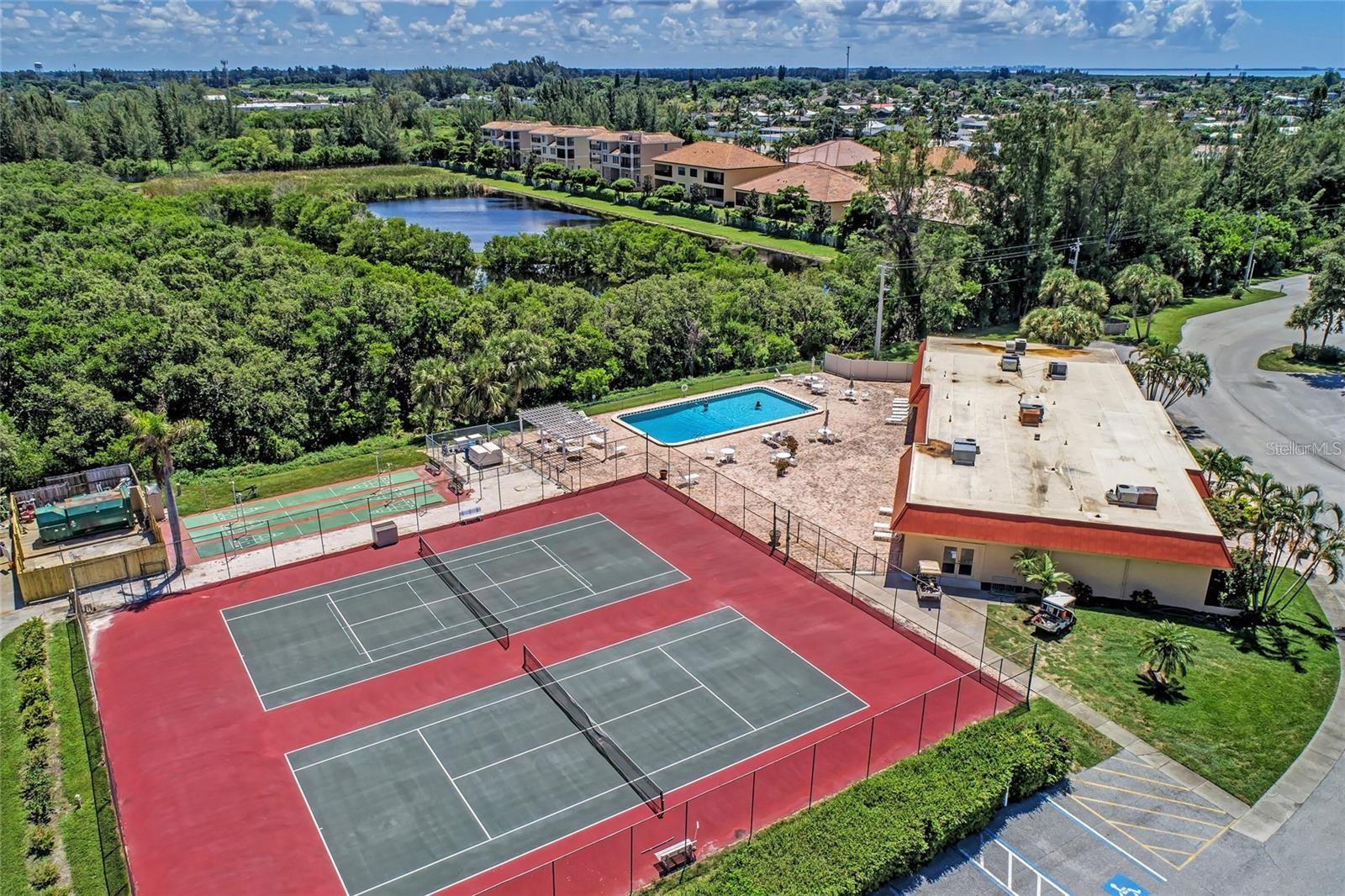 PALMA SOLA HARBOUR SEC 4 - Residential