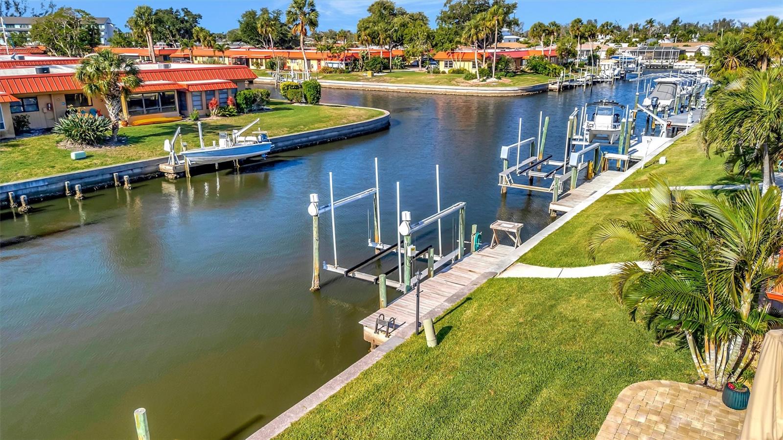 PALMA SOLA HARBOUR SEC 4 - Residential