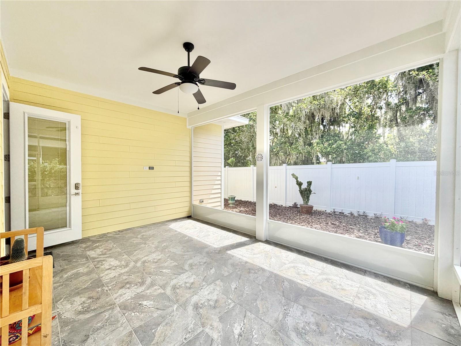 VILLAS AT BUCKRIDGE PB 35 PG 92 - Residential