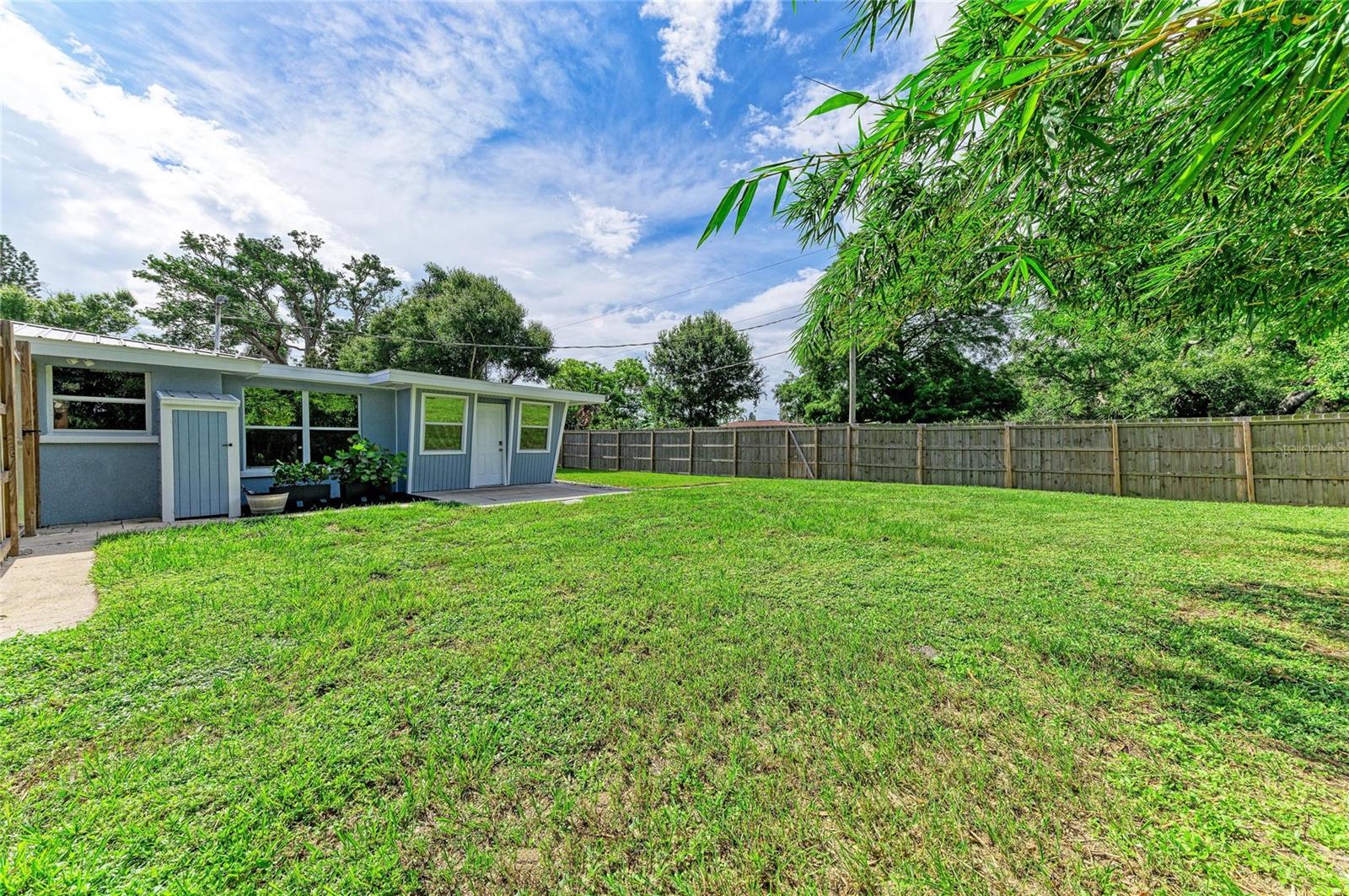 GOLDEN ACRES - Residential