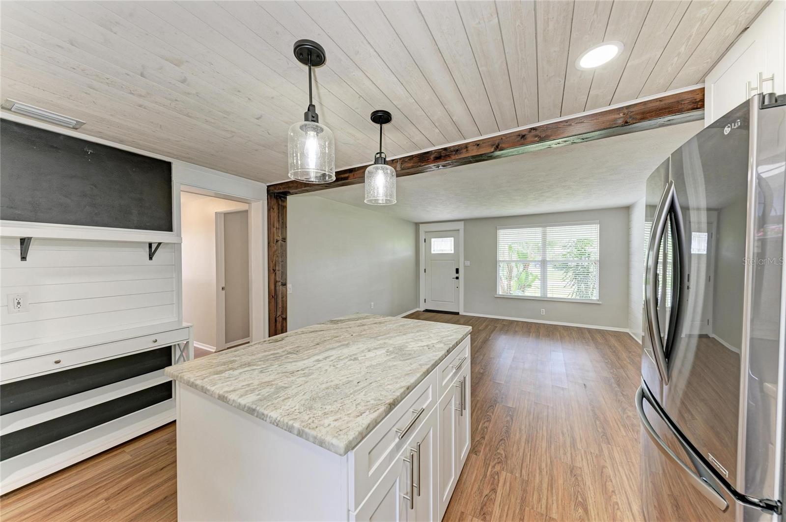GOLDEN ACRES - Residential