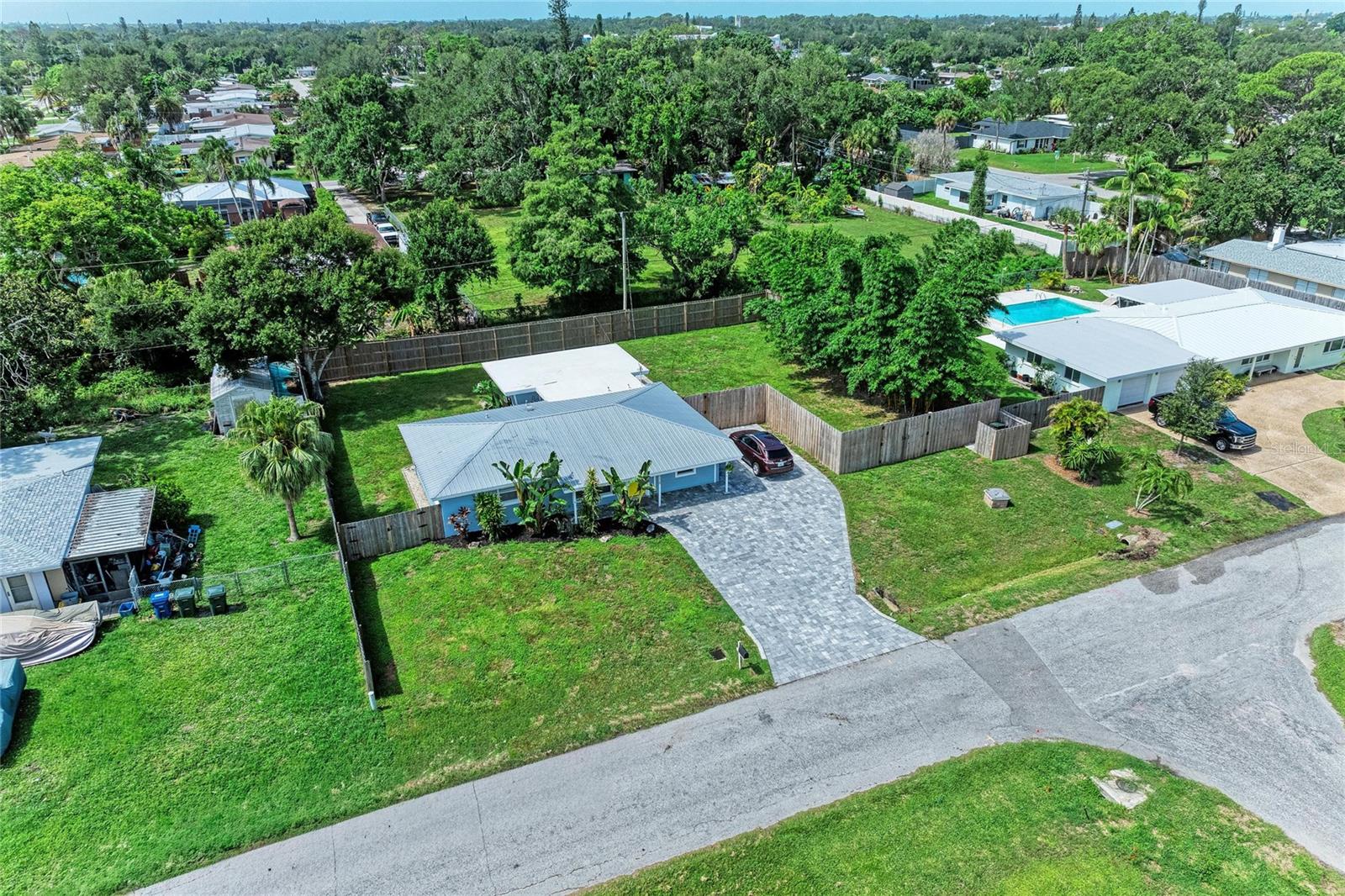 GOLDEN ACRES - Residential